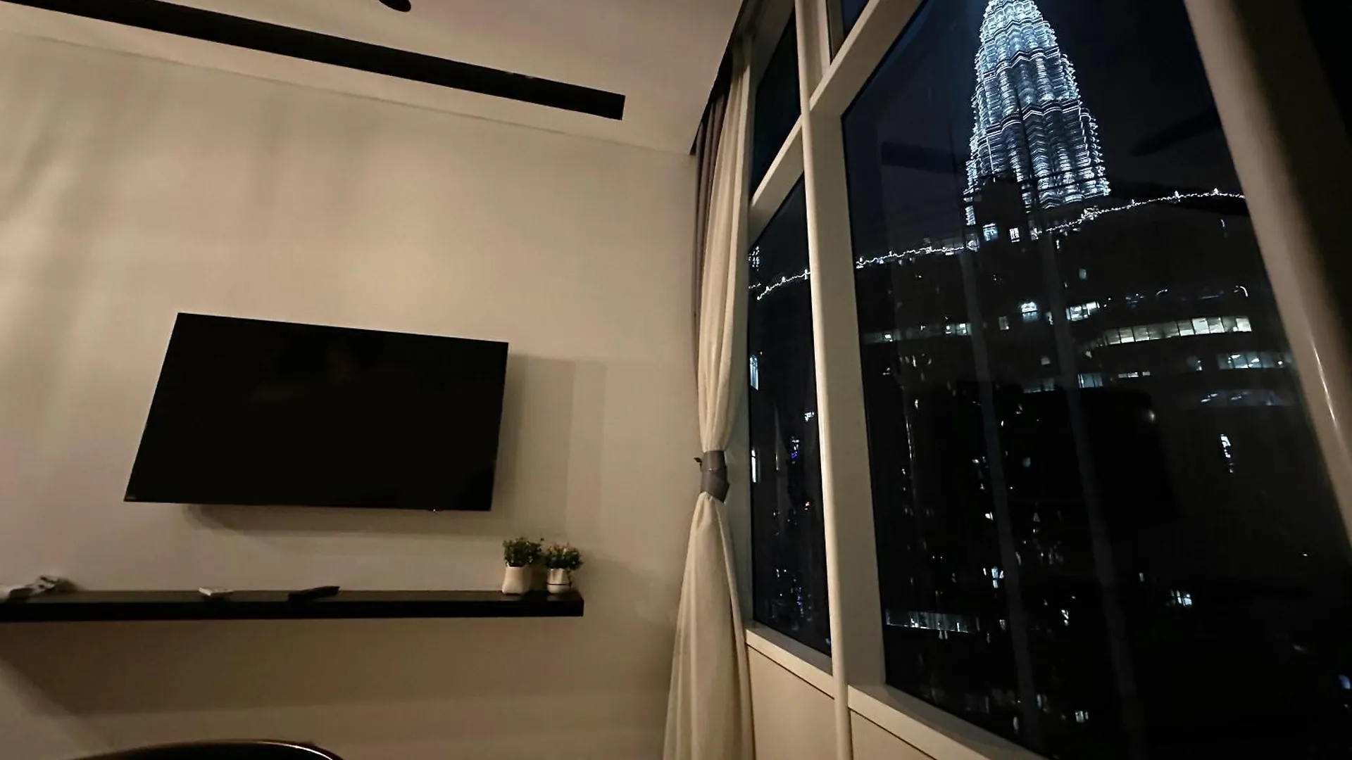 Deluxe Apartment Across Klcc Kuala Lumpur